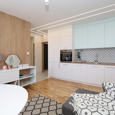 Romaszewskiego Zoliborz Bedroom Pokoj Metro Varşova Dış mekan fotoğraf
