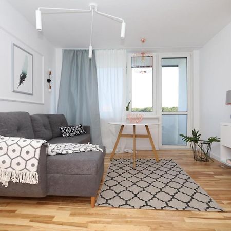 Romaszewskiego Zoliborz Bedroom Pokoj Metro Varşova Dış mekan fotoğraf