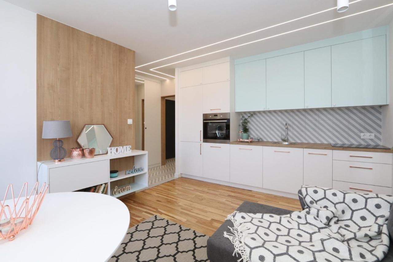 Romaszewskiego Zoliborz Bedroom Pokoj Metro Varşova Dış mekan fotoğraf
