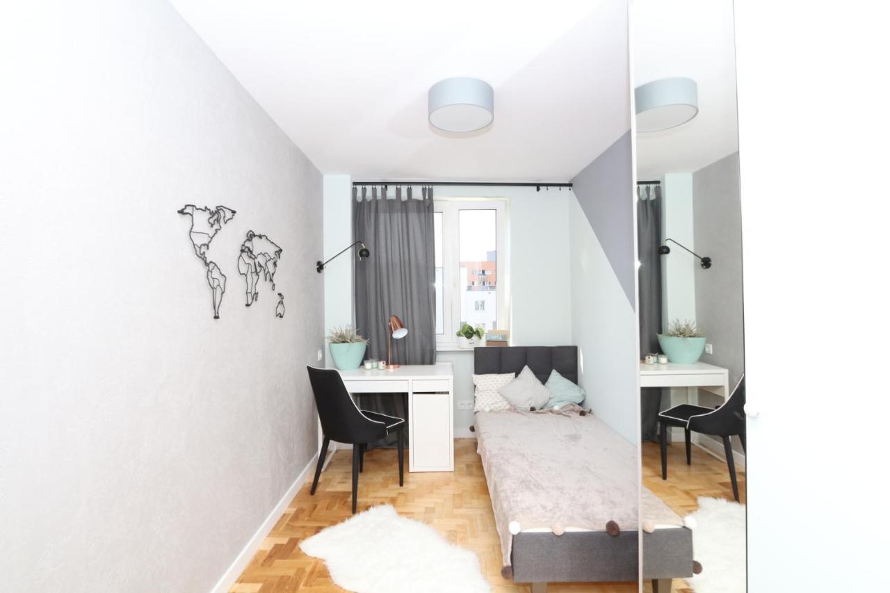 Romaszewskiego Zoliborz Bedroom Pokoj Metro Varşova Dış mekan fotoğraf