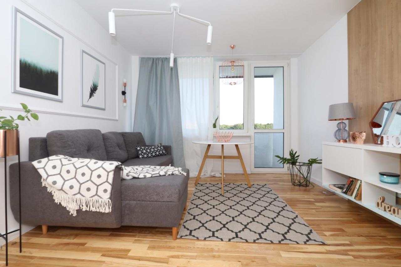 Romaszewskiego Zoliborz Bedroom Pokoj Metro Varşova Dış mekan fotoğraf