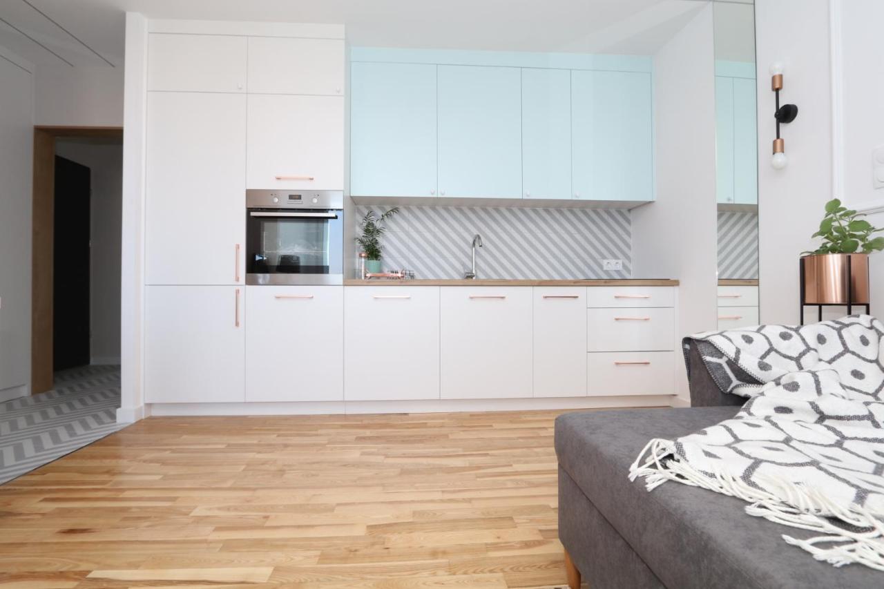 Romaszewskiego Zoliborz Bedroom Pokoj Metro Varşova Dış mekan fotoğraf