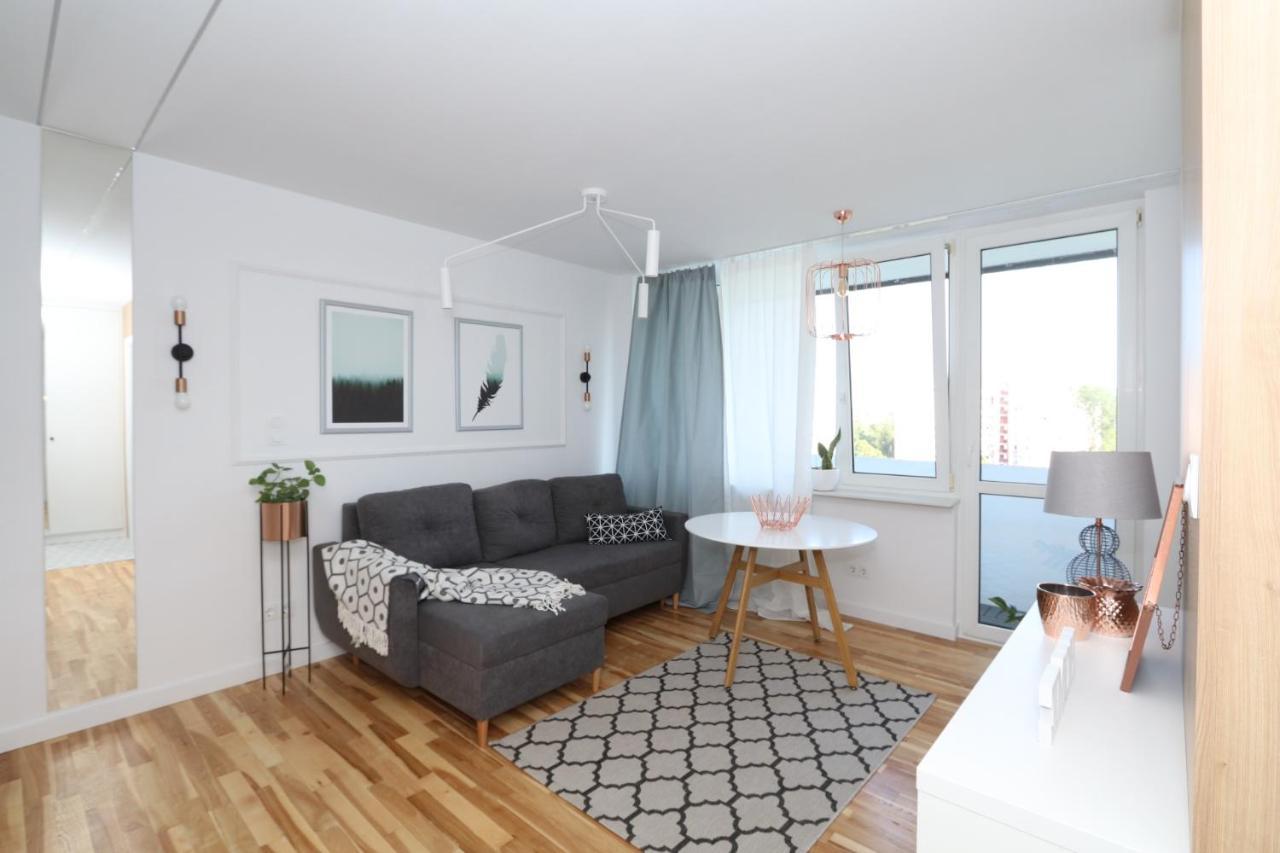 Romaszewskiego Zoliborz Bedroom Pokoj Metro Varşova Dış mekan fotoğraf