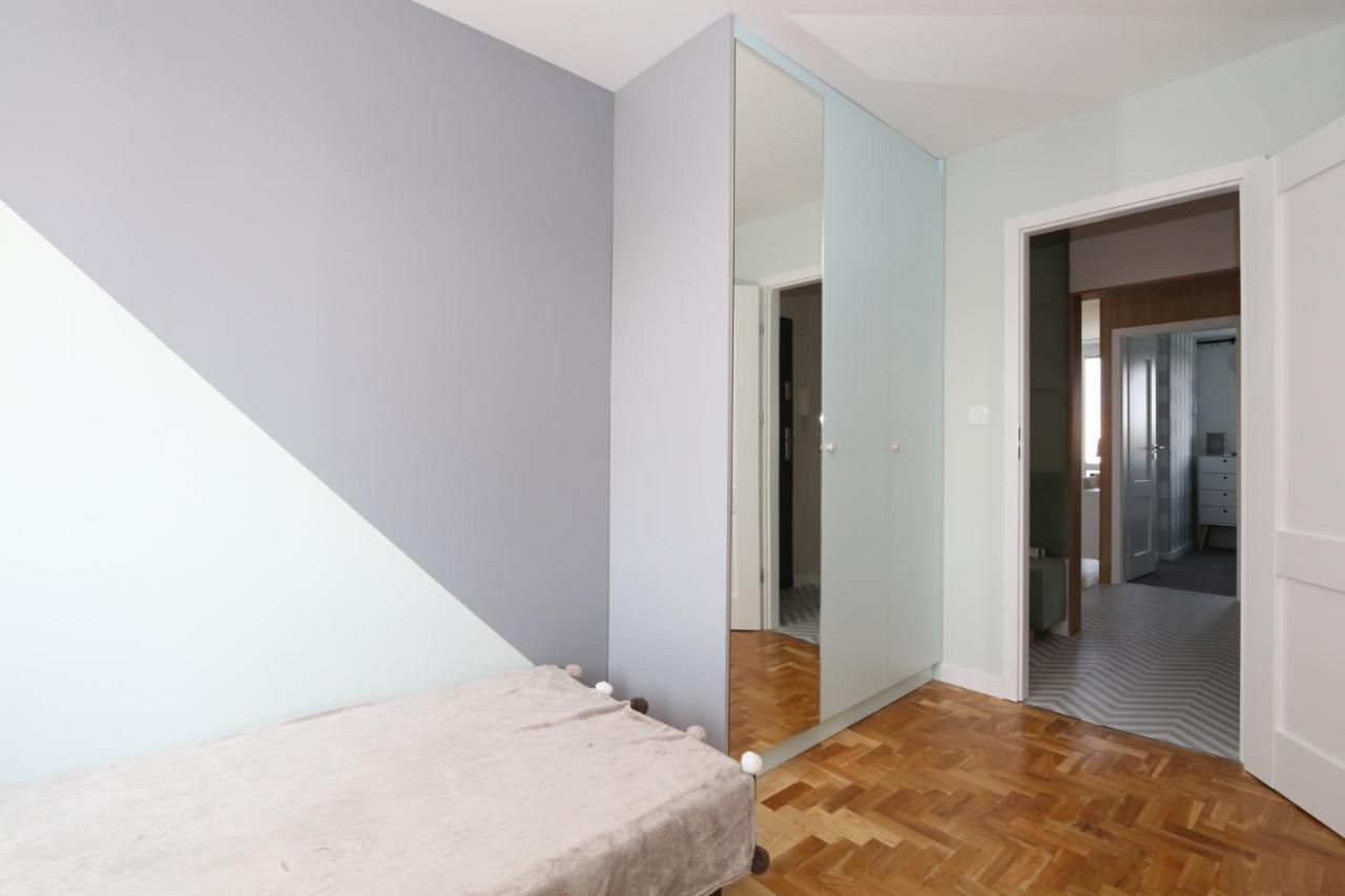 Romaszewskiego Zoliborz Bedroom Pokoj Metro Varşova Dış mekan fotoğraf